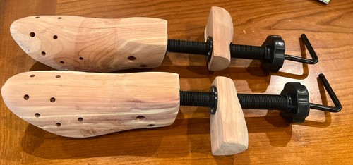 New cedar wooden - new, shoe